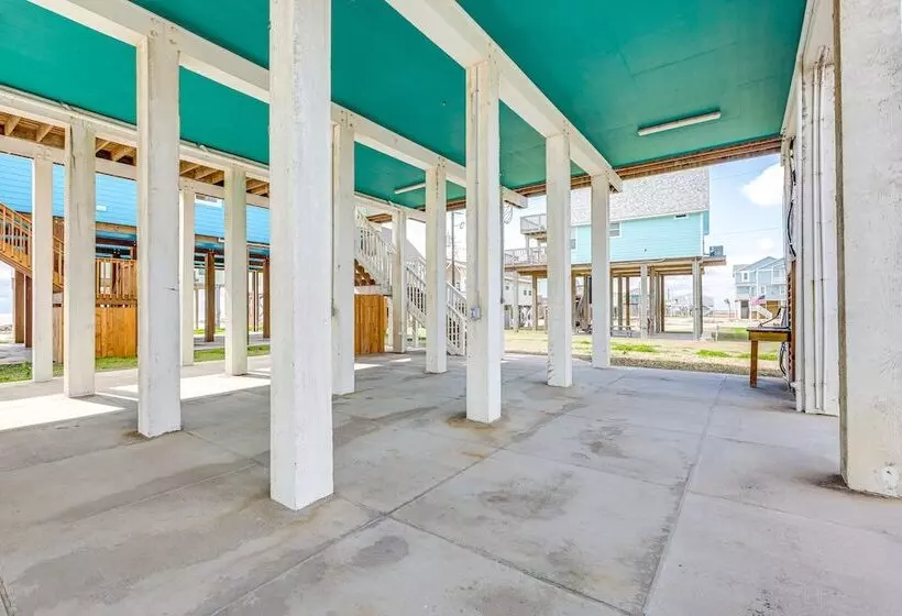 Footprints In The Sand Luxe Freeport Home!