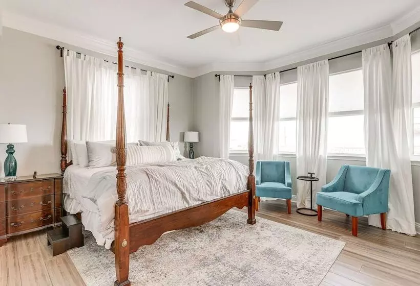 Footprints In The Sand Luxe Freeport Home!