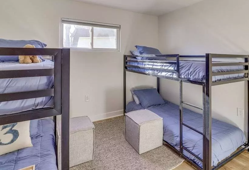 Modern Buckeye Lake Retreat: Game Room & Fire Pit!