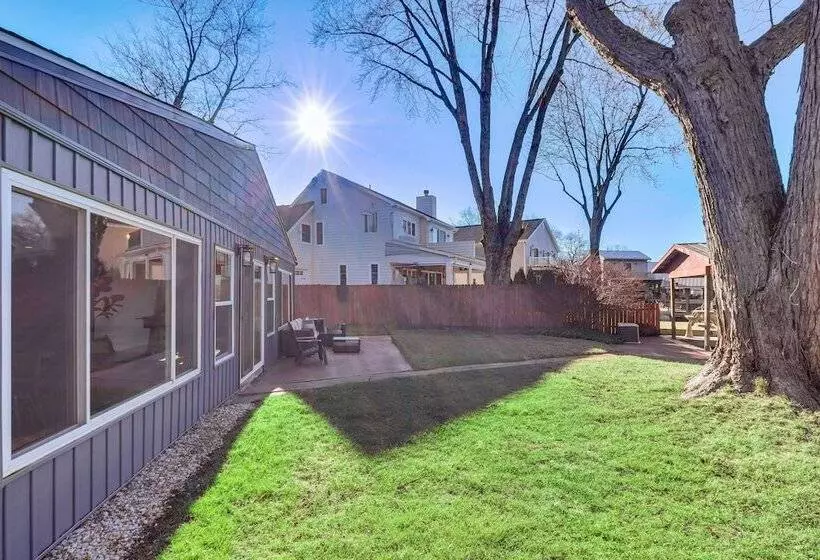 Modern Buckeye Lake Retreat: Game Room & Fire Pit!