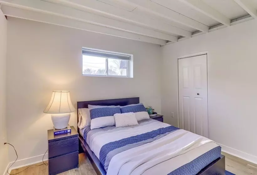 Modern Buckeye Lake Retreat: Game Room & Fire Pit!