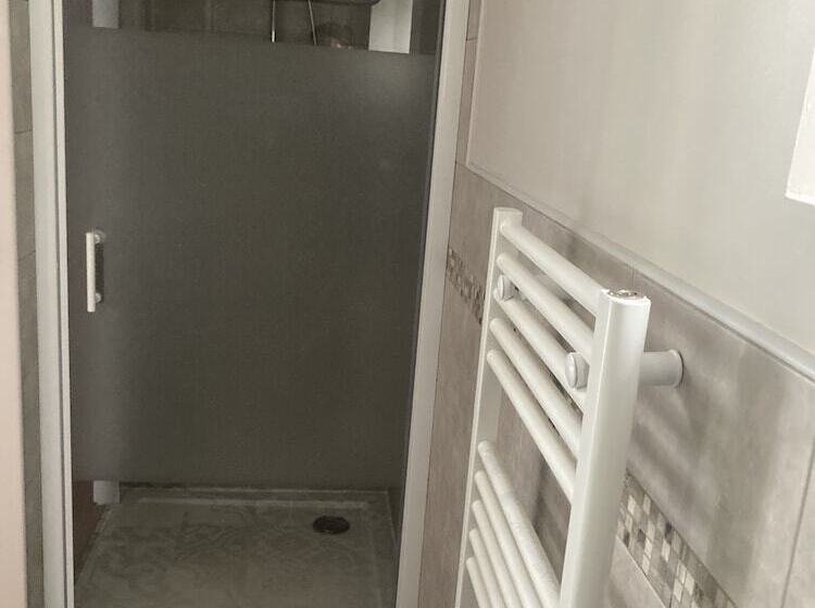 膳宿费 La Villa Mirabelle