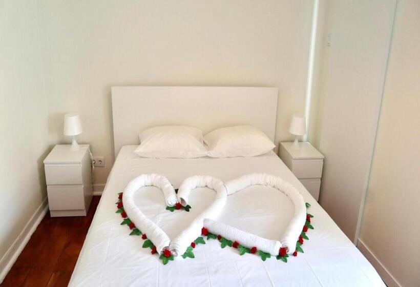 פנסיון Matching Loures Guest House