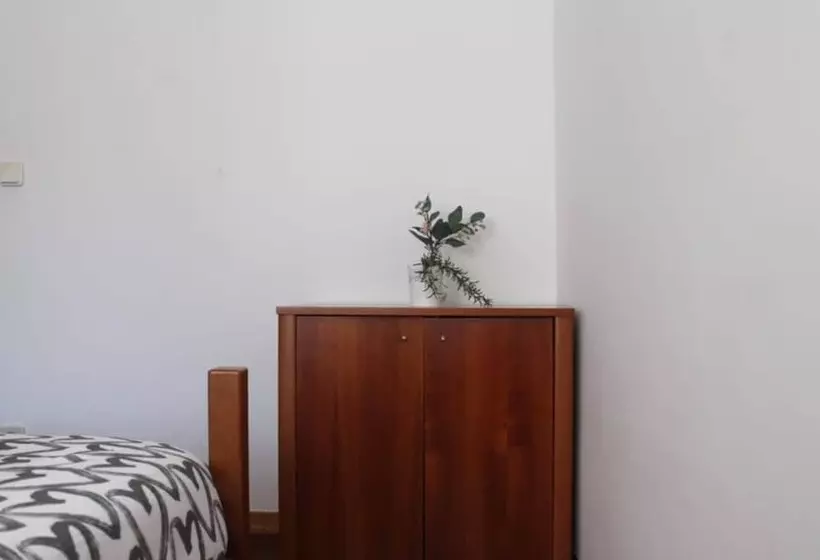 ペンション Room In Apartment   Twin Room 2 In Sintra Massamá Next To Train Station