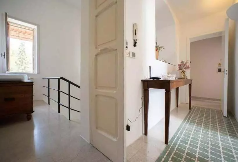 پانسیون Villa Clori