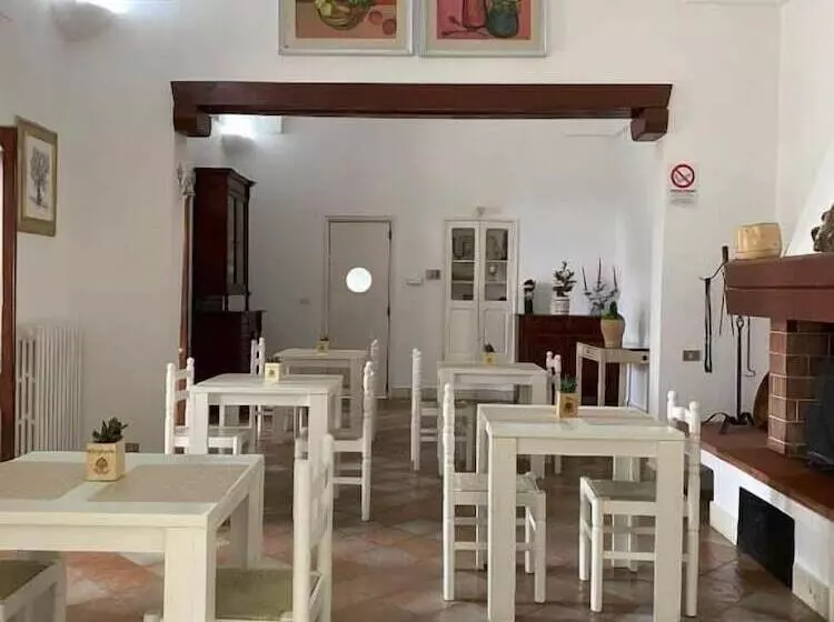 پانسیون Villa Clori