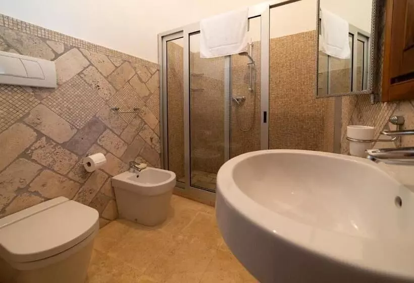 پانسیون Villa Clori