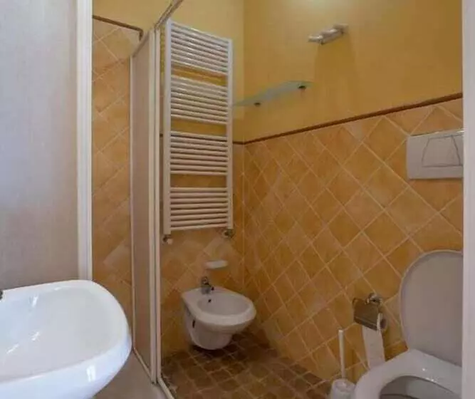 پانسیون Villa Clori