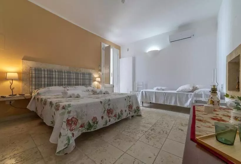 پانسیون Villa Clori
