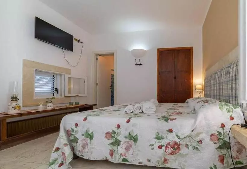 پانسیون Villa Clori