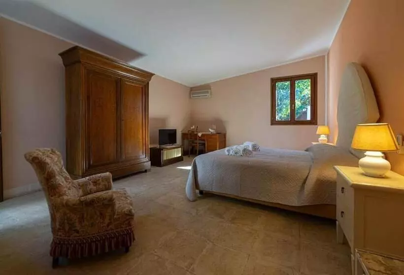 پانسیون Villa Clori