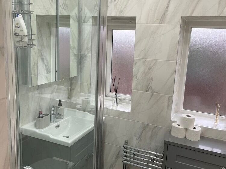 Резиденция Beautiful 3 Bed House In Romford