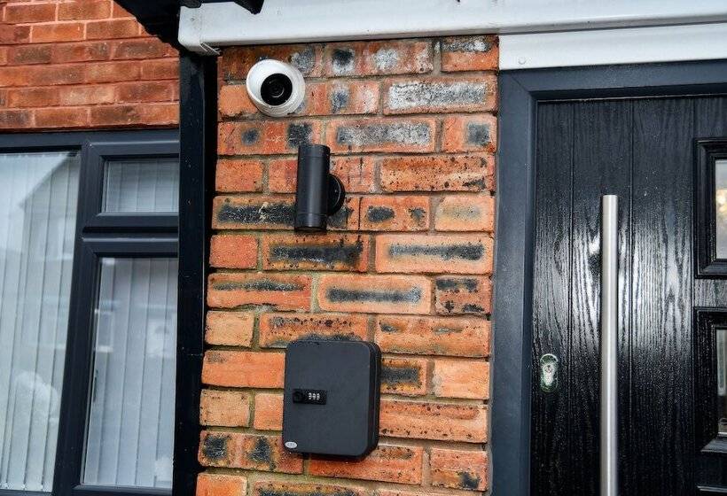 レジデンス Stylish 6 Bed Home