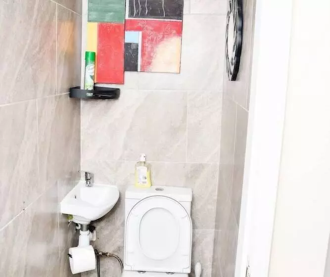 Residenssi Stylish 6 Bed Home