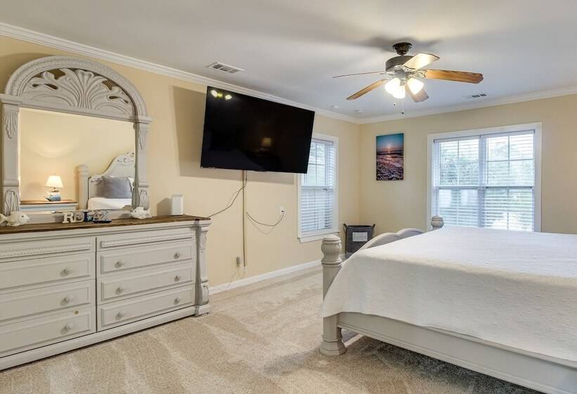 Serene Savannah Retreat W/ Waterfront Deck!