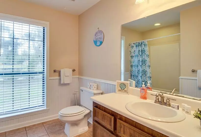 Serene Savannah Retreat W/ Waterfront Deck!