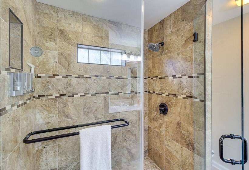 Serene Savannah Retreat W/ Waterfront Deck!