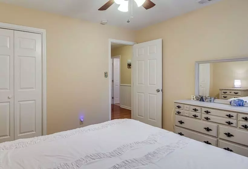 Serene Savannah Retreat W/ Waterfront Deck!