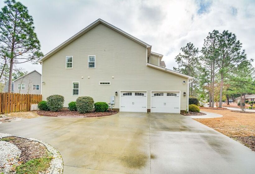 Spacious Home W/ Fireplace   Near Pinehurst Golf!