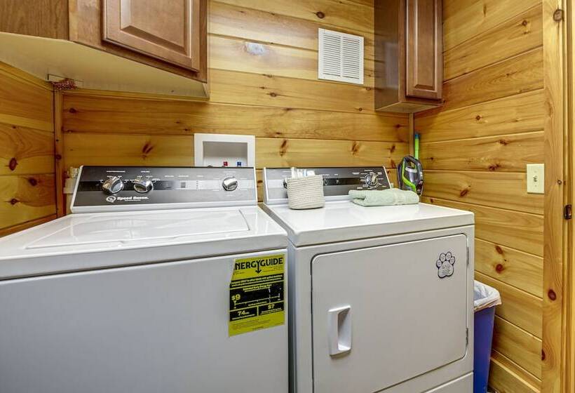 Twin Creeks Lodge W/ Hot Tub < 1 Mi To Lake!