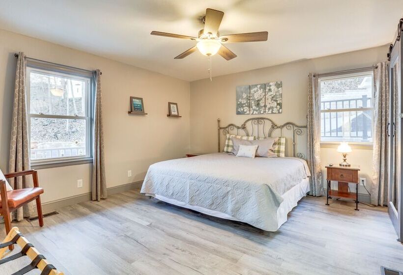 Waterfront Lake Of The Ozarks Home W/ Private Dock