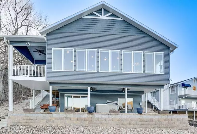 Waterfront Lake Of The Ozarks Home W/ Private Dock