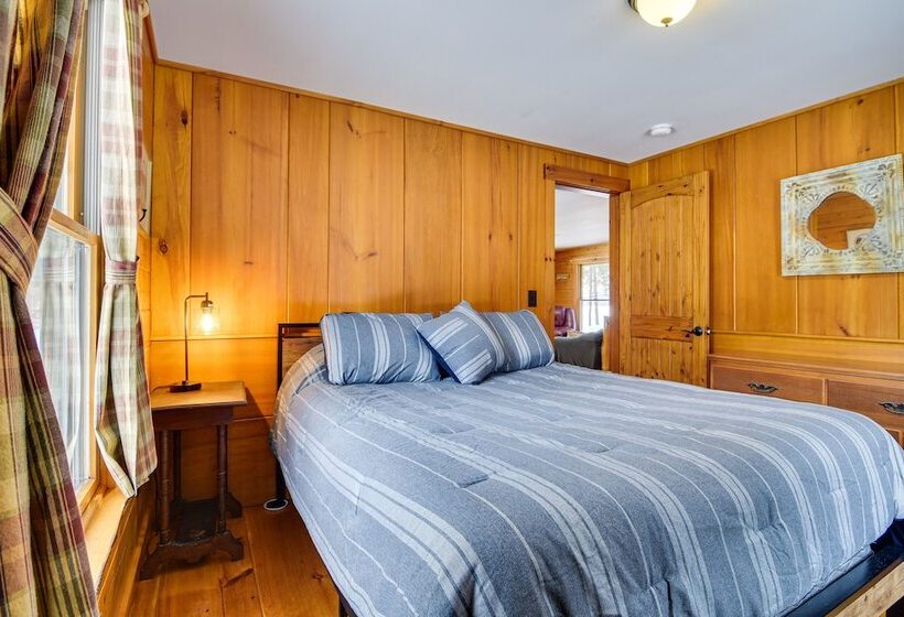 Weld Waterfront Log Cabin W/ Kayaks & Canoes!