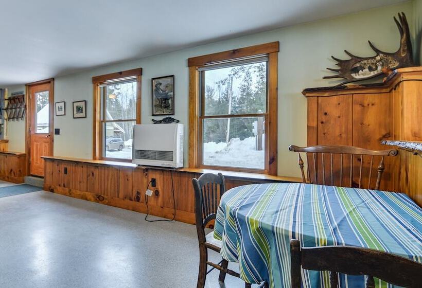 Weld Waterfront Log Cabin W/ Kayaks & Canoes!