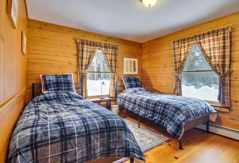 Weld Waterfront Log Cabin W/ Kayaks & Canoes!