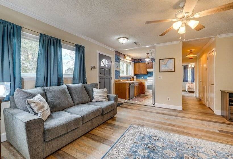 Wilmington Getaway Near Carolina Beach Boardwalk!