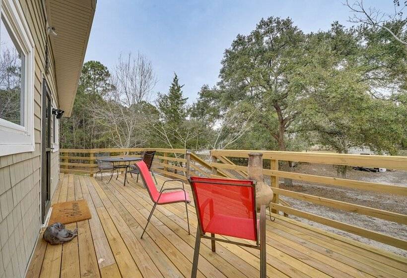 Wilmington Getaway Near Carolina Beach Boardwalk!