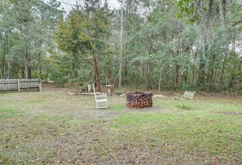 Wilmington Getaway Near Carolina Beach Boardwalk!