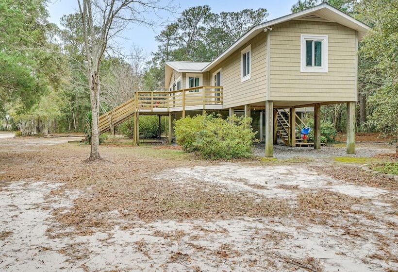 Wilmington Getaway Near Carolina Beach Boardwalk!