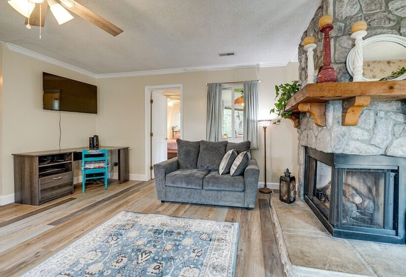 Wilmington Getaway Near Carolina Beach Boardwalk!