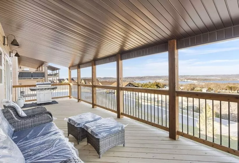 A Birds Eye Bridge View   5 Bdr W/ Private Hot Tub