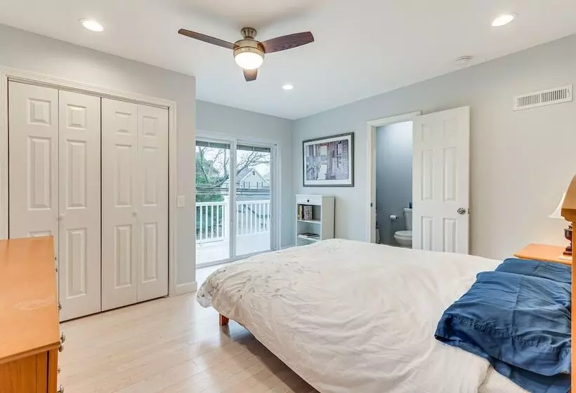 Bright Milford Beach House W/ Outdoor Shower