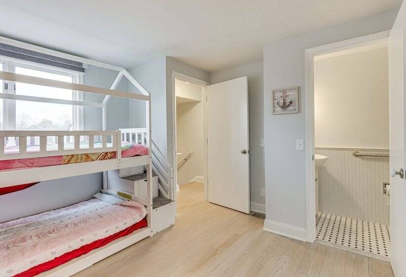 Bright Milford Beach House W/ Outdoor Shower