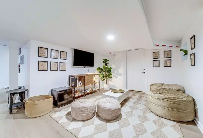 Cozy Log Cabin In Canton: Close To Hikes!