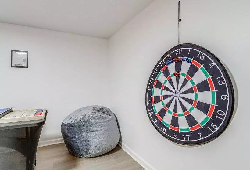 Cozy Log Cabin In Canton: Close To Hikes!