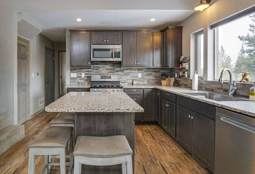 Hike + Ski: Grand Lake Cabin W/ Mtn View Deck