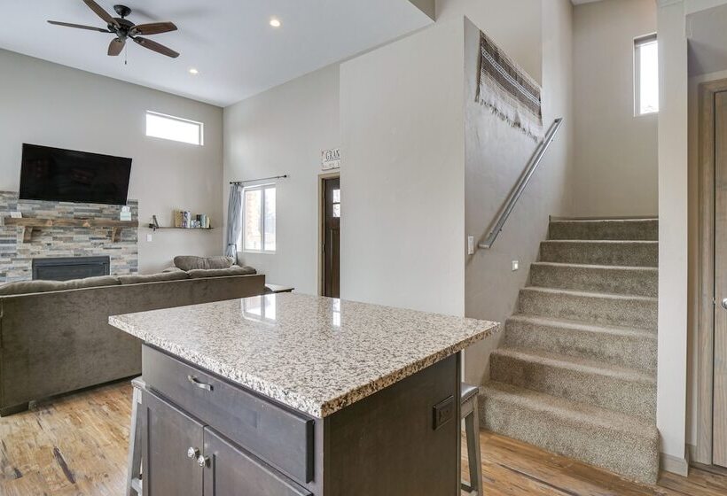 Hike + Ski: Grand Lake Cabin W/ Mtn View Deck