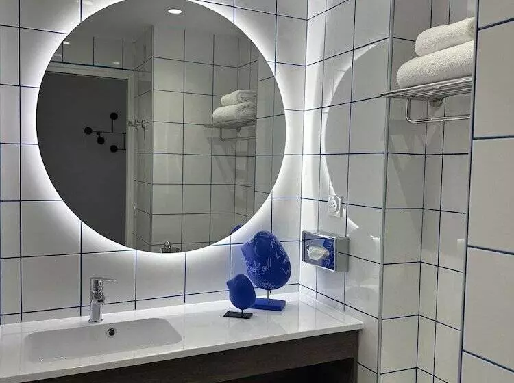 ホテル Dali Hôtel Montauban