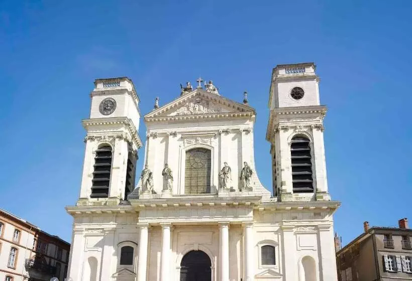 ホテル Dali Hôtel Montauban