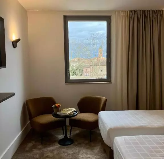 ホテル Dali Hôtel Montauban