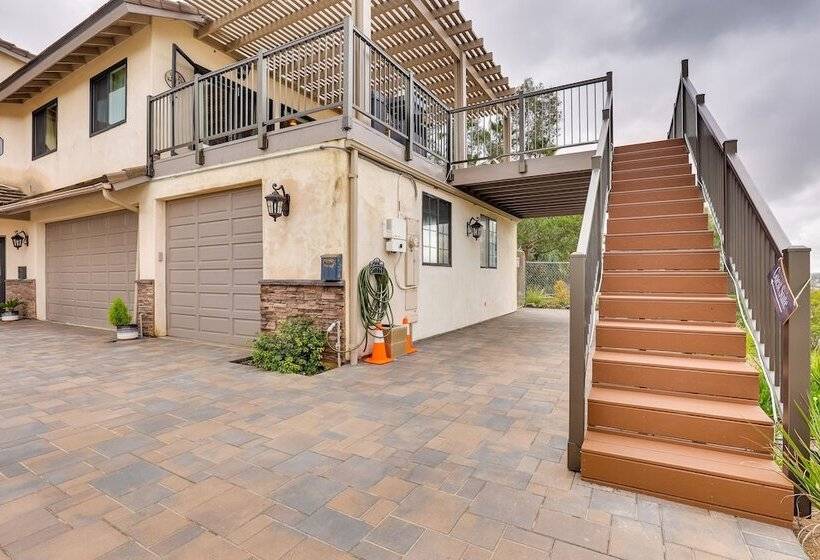 Idyllic Vista Guest House W/ Deck & Stunning Views