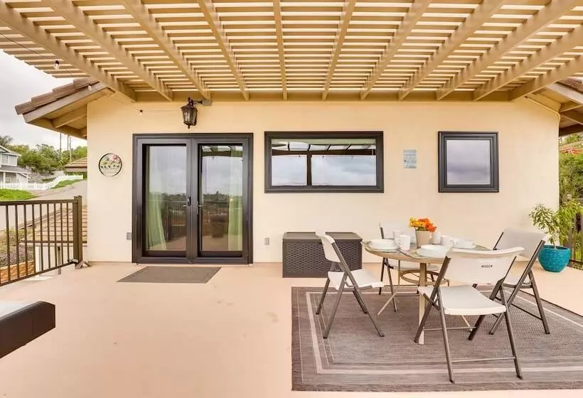 Idyllic Vista Guest House W/ Deck & Stunning Views