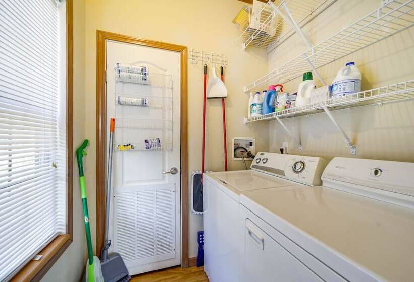 Lakeside Cashiers Cabin W/ Private Boat Dock!