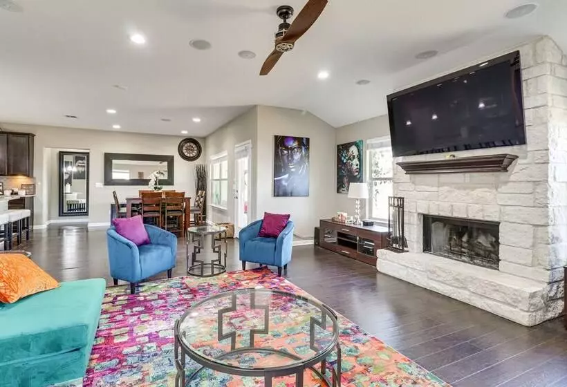 Leander Getaway W/ Patio: 11 Mi To Austin Aquarium