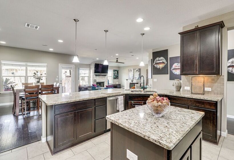 Leander Getaway W/ Patio: 11 Mi To Austin Aquarium