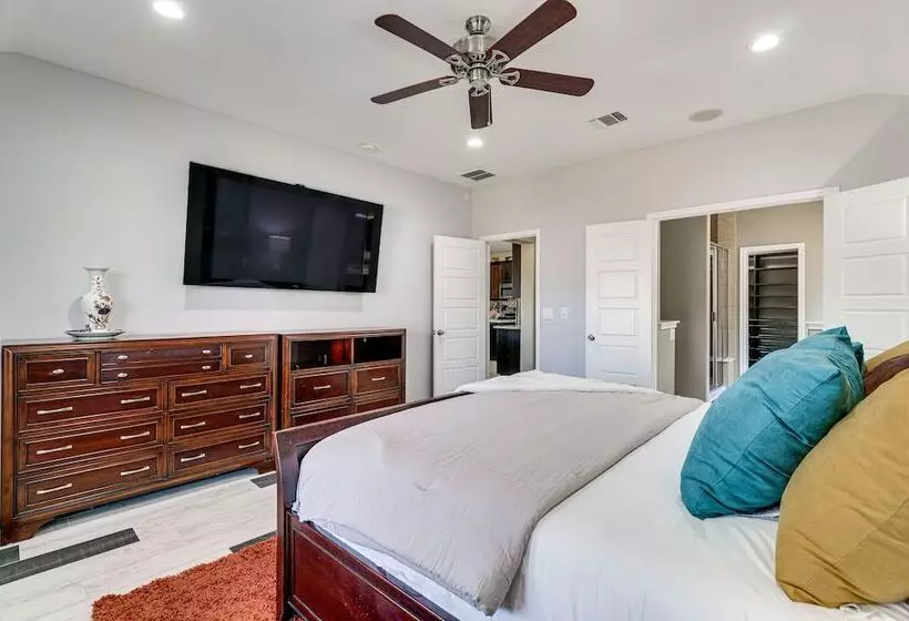 Leander Getaway W/ Patio: 11 Mi To Austin Aquarium